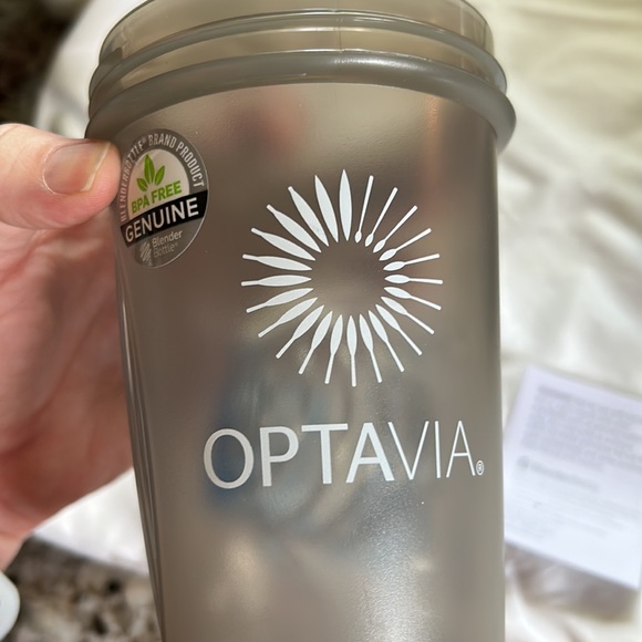 Optivia blender bottle, 20 ounce. Brand new. - Picture 3 of 4
